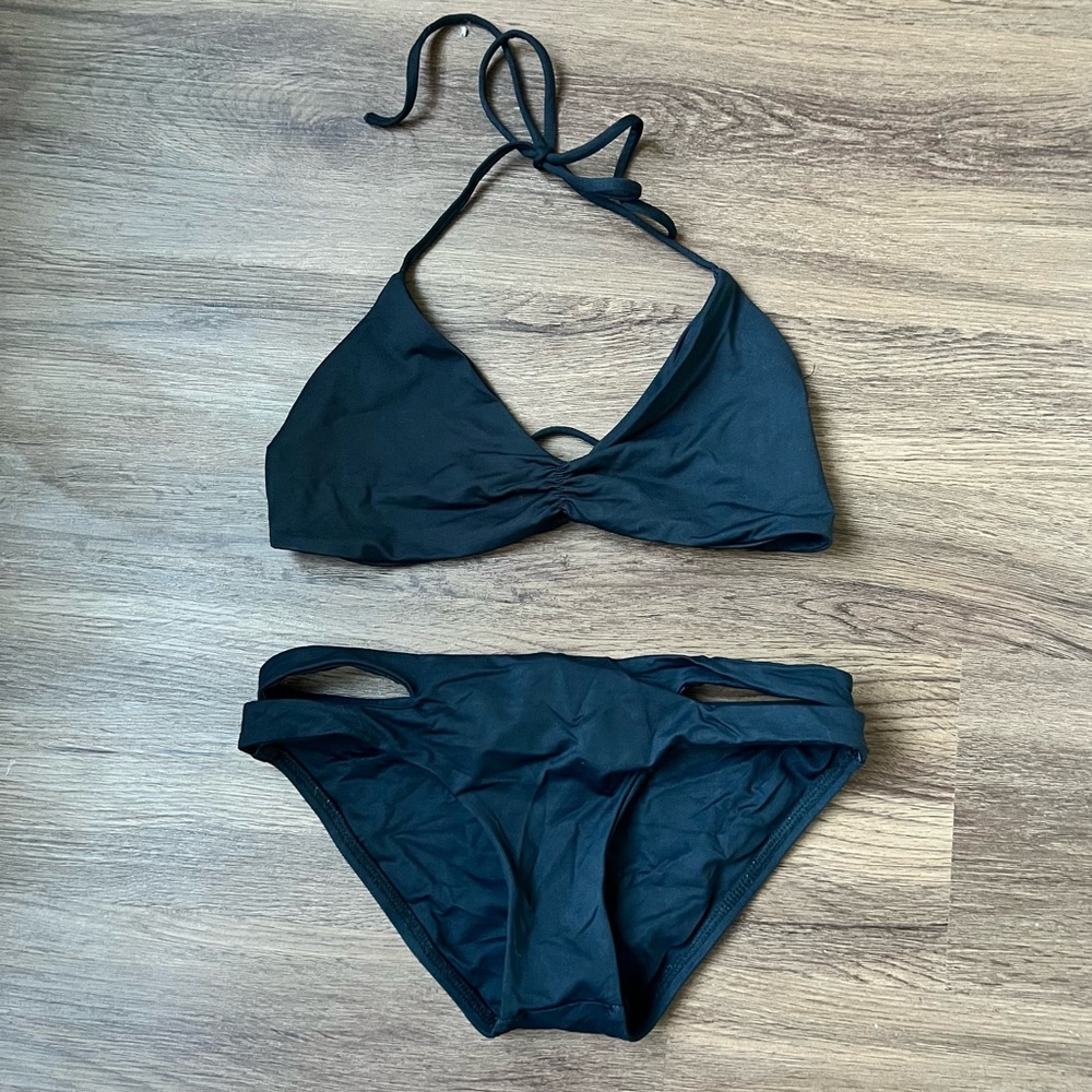 L*SPACE Three Strap Back Halter Top & Bottom (S/XS)